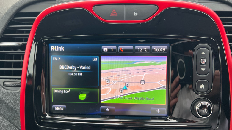 Renault Captur 1.2 TCE Signature Nav 5dr Auto Petrol Hatchback